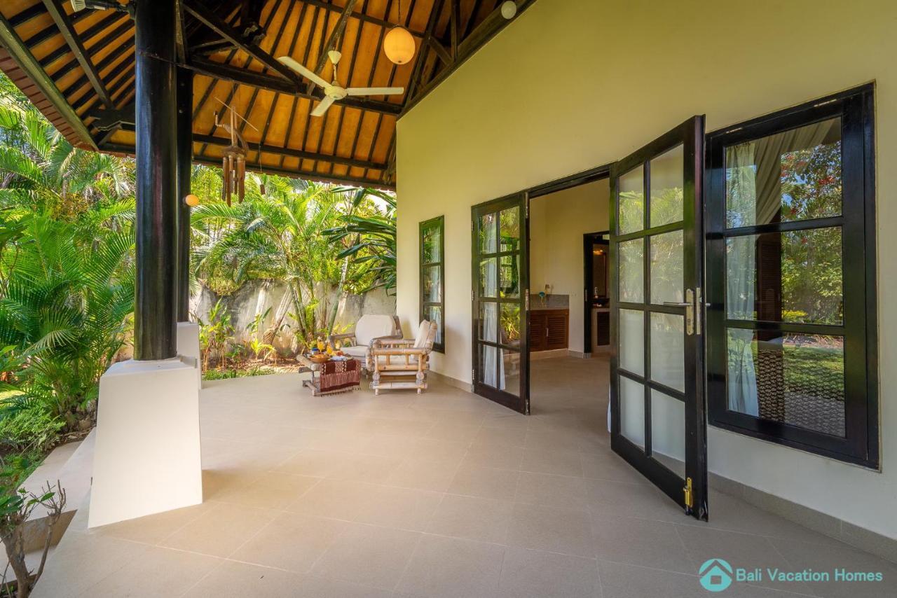 Villa Namaste - Beachfront At Lovina 10P, Pool, Bbq Banjar  Exterior photo