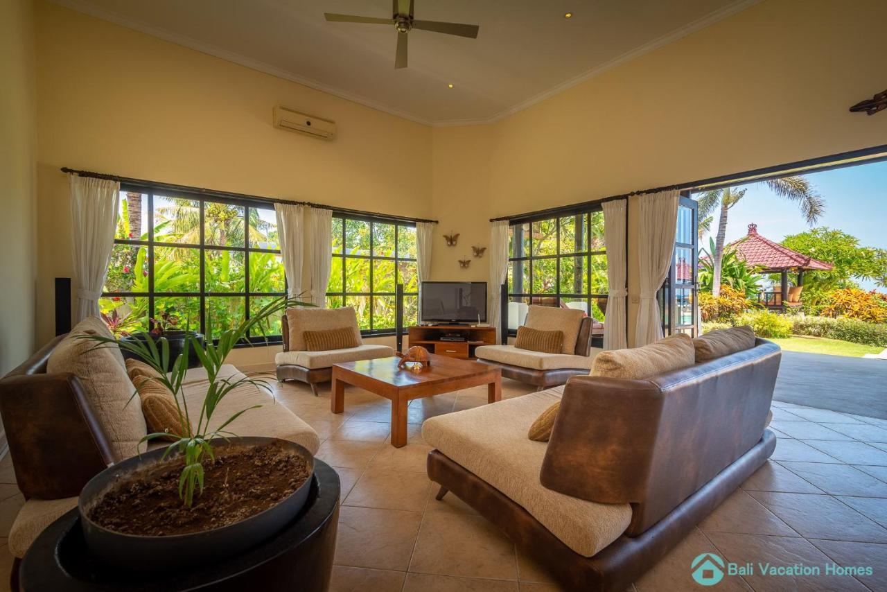 Villa Namaste - Beachfront At Lovina 10P, Pool, Bbq Banjar  Exterior photo